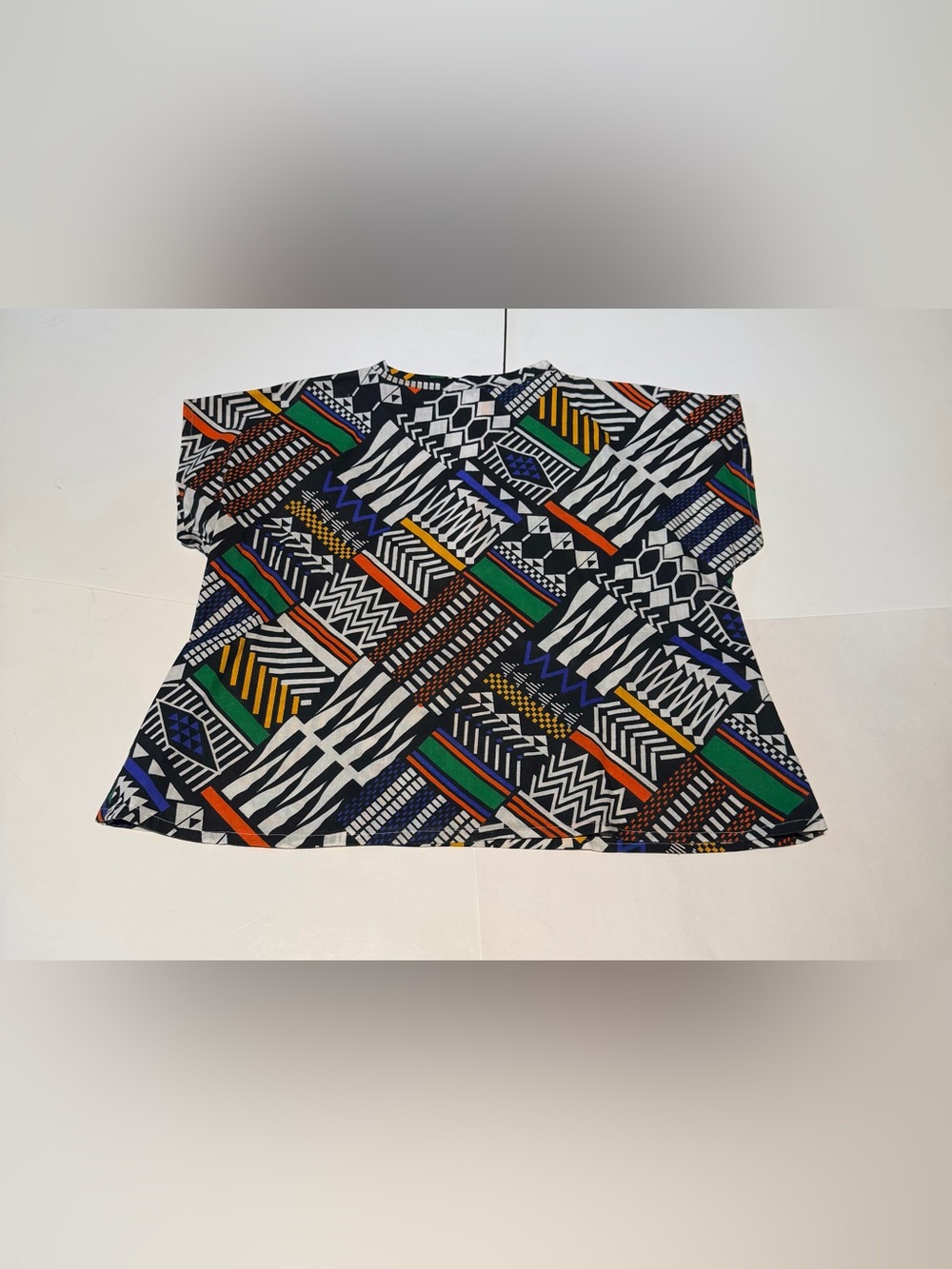 Walt Disney World Animal Kingdom Custom African Pattern Kente Blouse